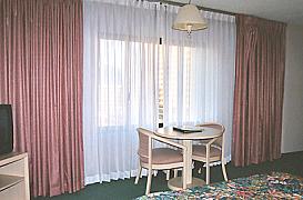 hotel room at golden phoenix reno